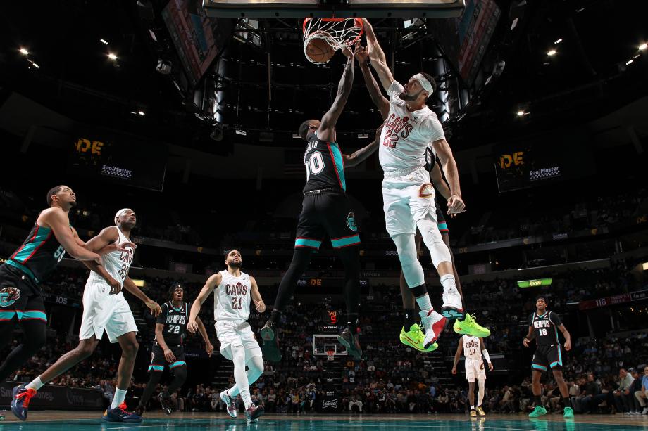 九游官网-莫布利24+6施罗德22+11 骑士客场逆转灰熊