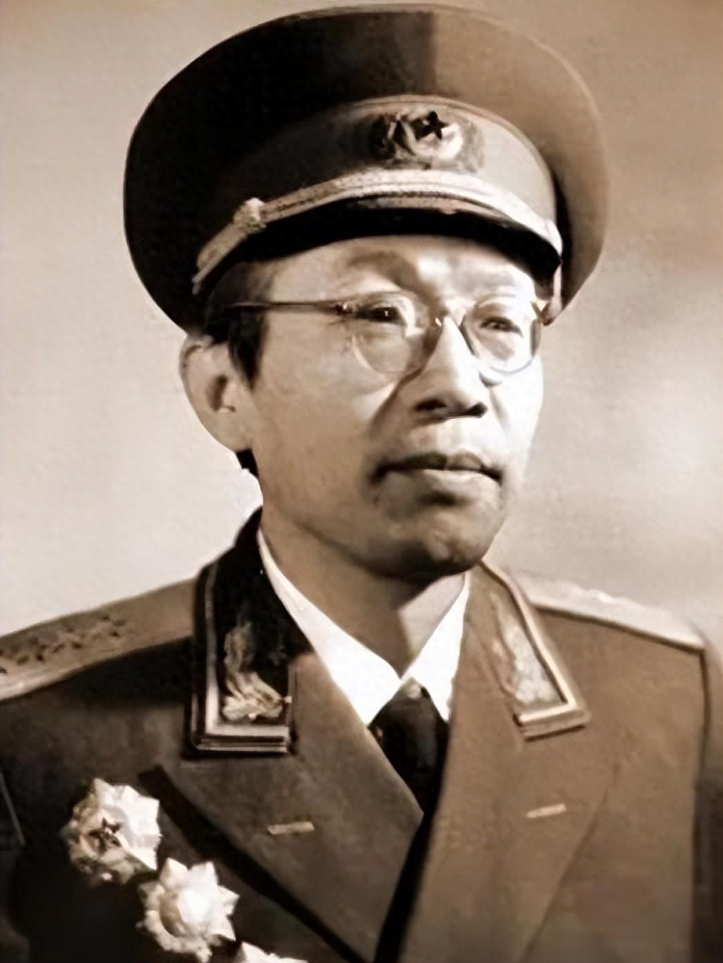 九游游戏中心-1980年钟伟直呼毛主席大名，黄克诚举拐怒斥：你老小子真是忘了本